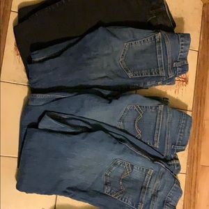 4 pairs of jeans